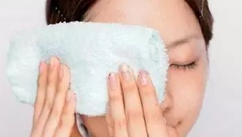 驗光師：只有一只眼睛近視，需要戴眼鏡嗎？