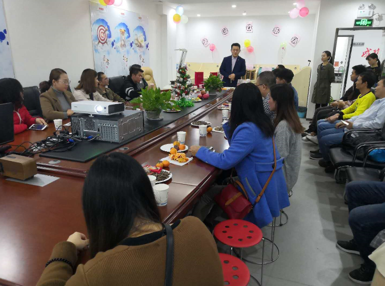 視普泰眼鏡培訓(xùn)“圣誕歡樂趴”活動圓滿結(jié)束！！！