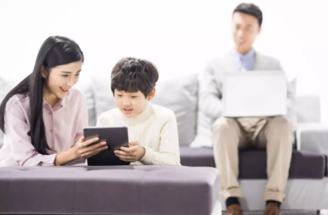 香港千人調(diào)查報(bào)告顯示：超過4成4-6歲兒童因視力問題需配戴眼鏡