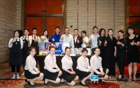 品類功能化升級，創造極致感體驗：依視路聯合歐萊雅舉行跨界培訓會
